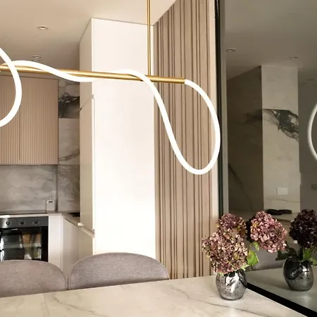 New&luxurious, Central&comfortable Appartamento
