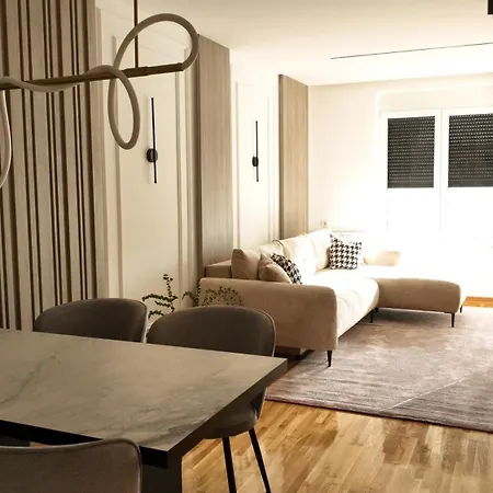 아파트 New&luxurious, Central&comfortable 베오그라드